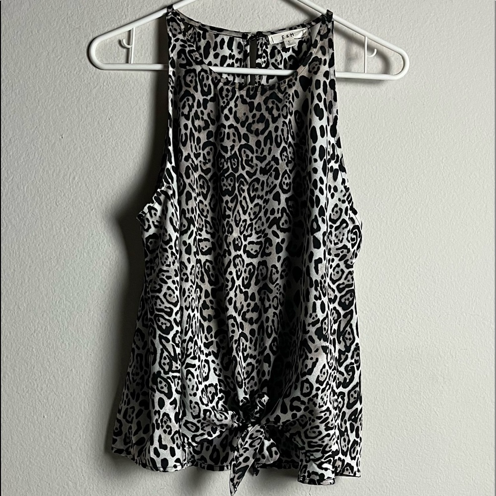 E&M COLLECTION ANIMAL PRINT TIE FRONT SLEEVELESS BLOUSE SIZE LARGE PREOWNED